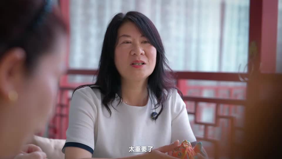 绣娘河长·绣梦长江